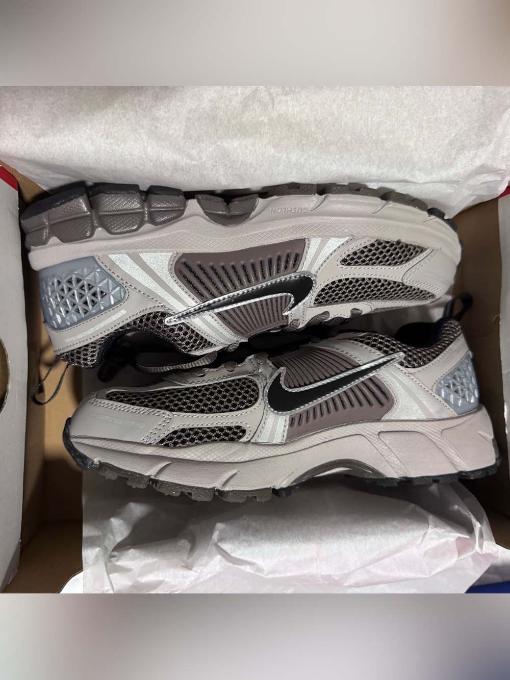 Nike Vomero 5 NWT NIB